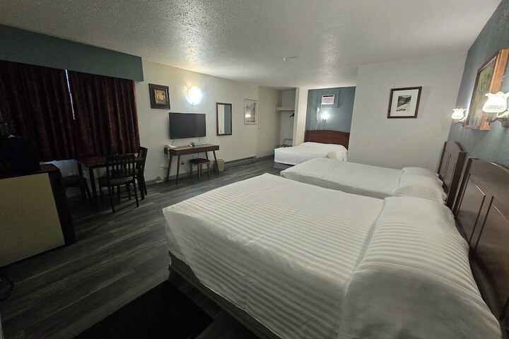 Room 42 of 53