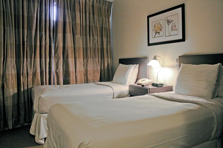 Room 19 of 41