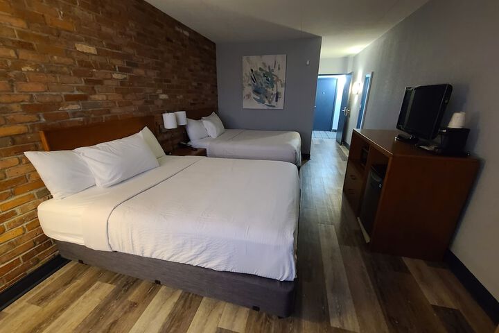 Room 34 of 53