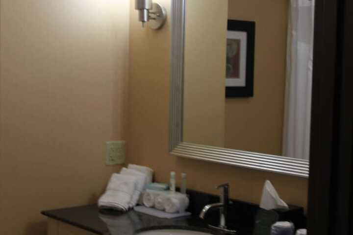 Room 10 of 21