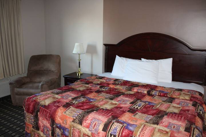 Room 37 of 63