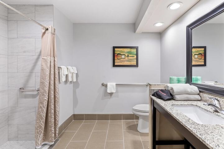 Brentwood Suites Nashville an Ascend Collection Hotel