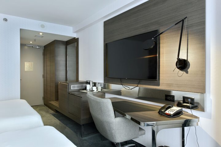 Room 15 of 67