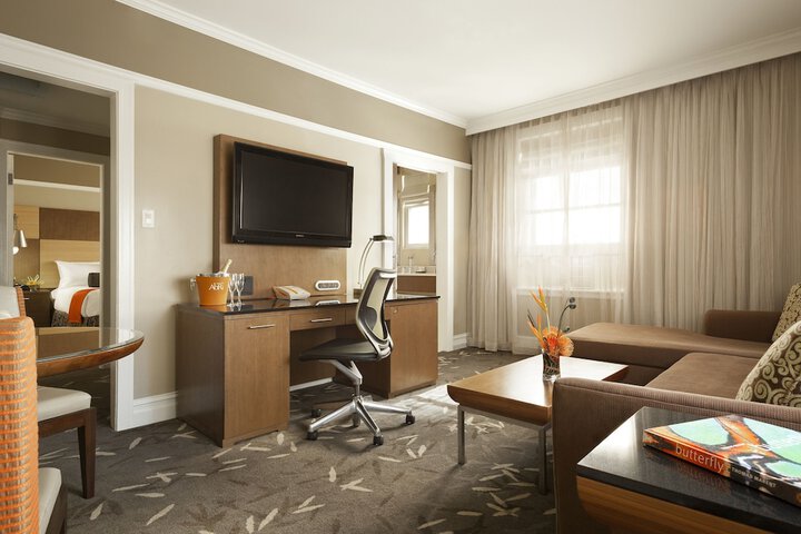 Room 9 of 19