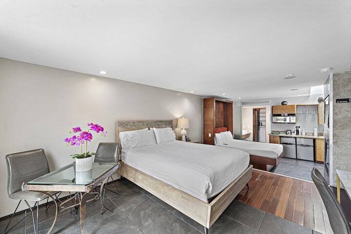 14 West Hotel