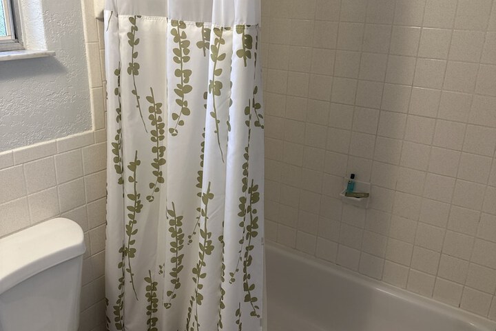 Room 10 of 36