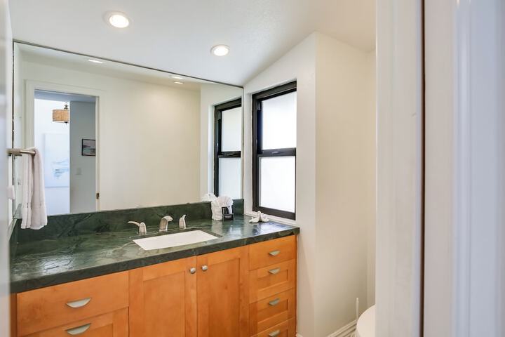 Solana Beach Condo w / Community Pool Beach Access