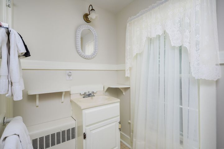 Room 12 of 50