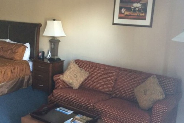 Room 12 of 28