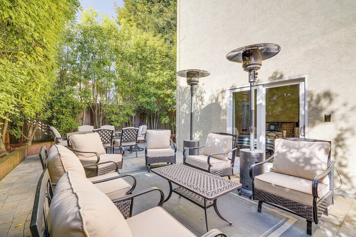 Swim Golf & Relax: Luxe Townhome in Aptos