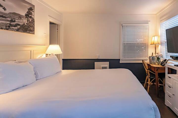 Cannon Beach Hotel Collection