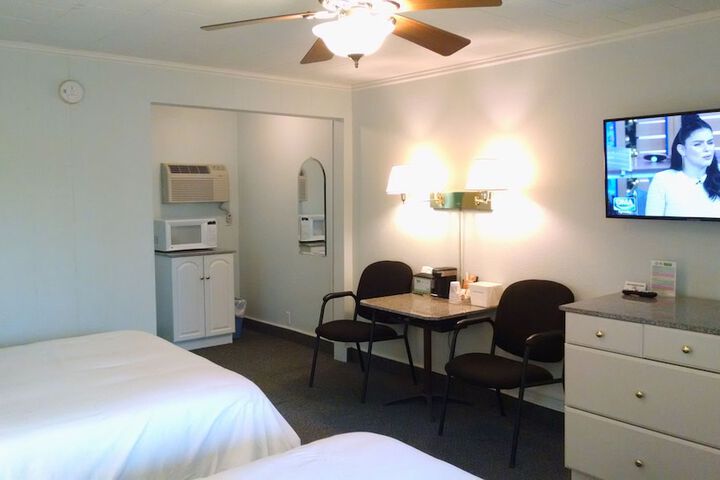 Room 18 of 27