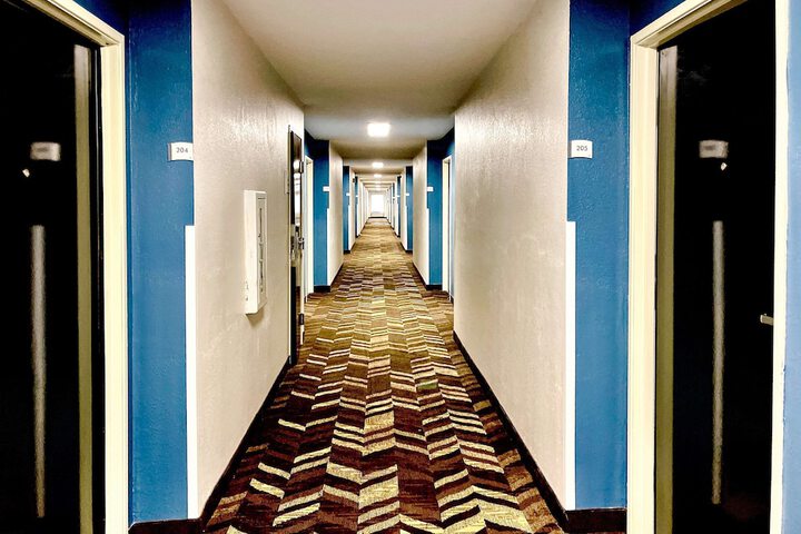 Hotel Interior 7 of 23