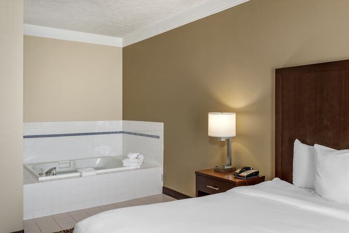 Room 18 of 52