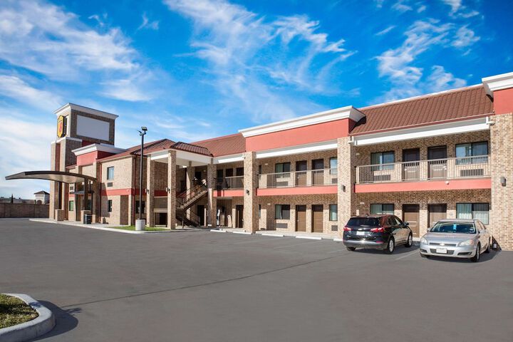 Hotel 2 of 25