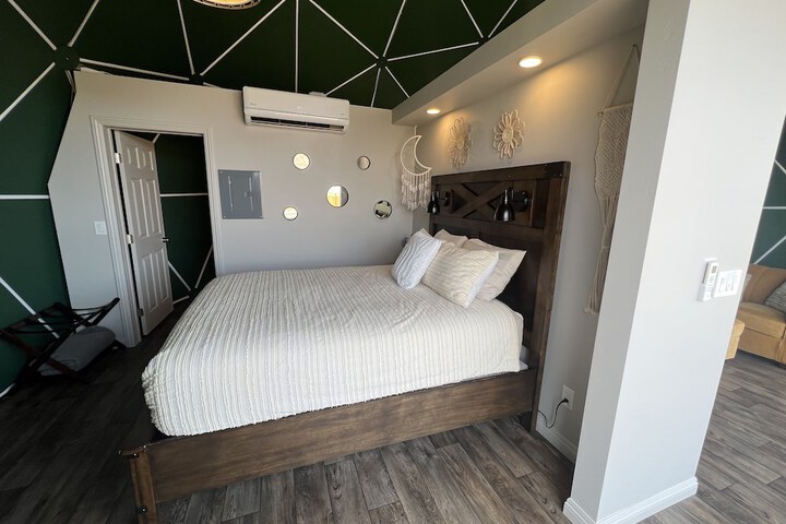 Room 74 of 127