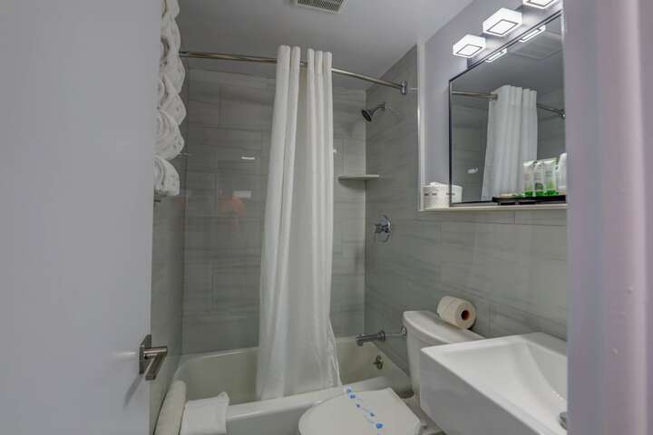 Room 15 of 46