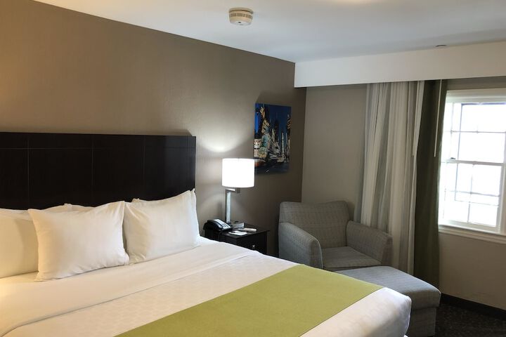Room 22 of 27