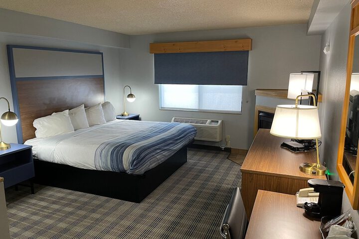 Room 100 of 111