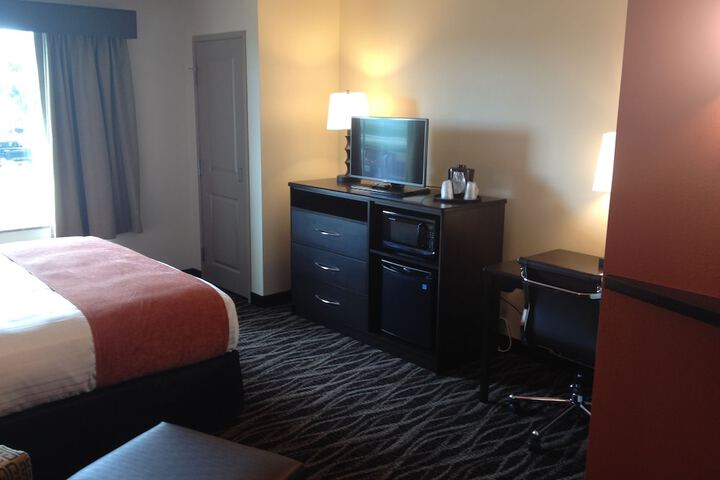 Room 25 of 36