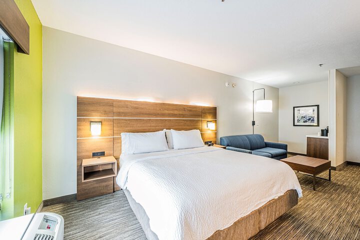 Holiday Inn Express & Suites Franklin KY by IHG