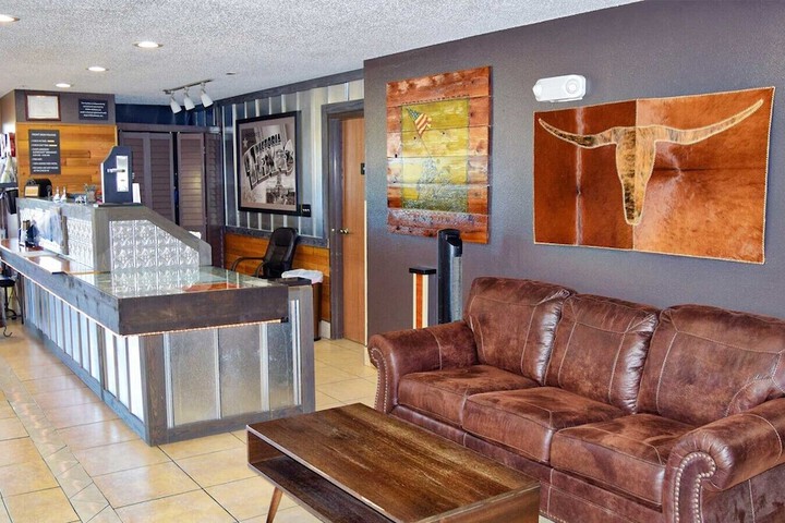 Hotel Interior 11 of 31