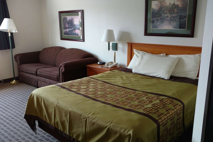Room 14 of 21