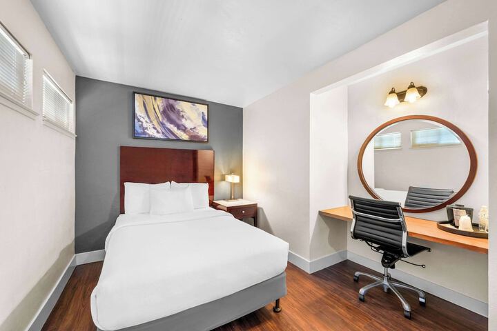 Room 30 of 51