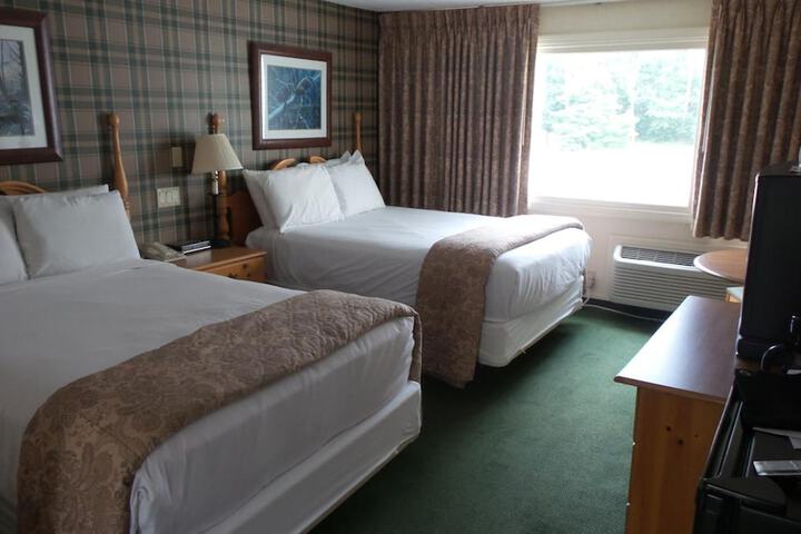 Room 53 of 82