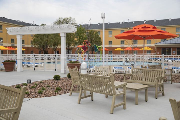Cedar Points Express Hotel