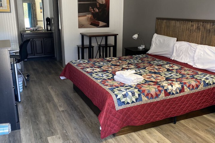 Blue Ridge Rustic Inn