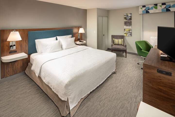 Room 21 of 35