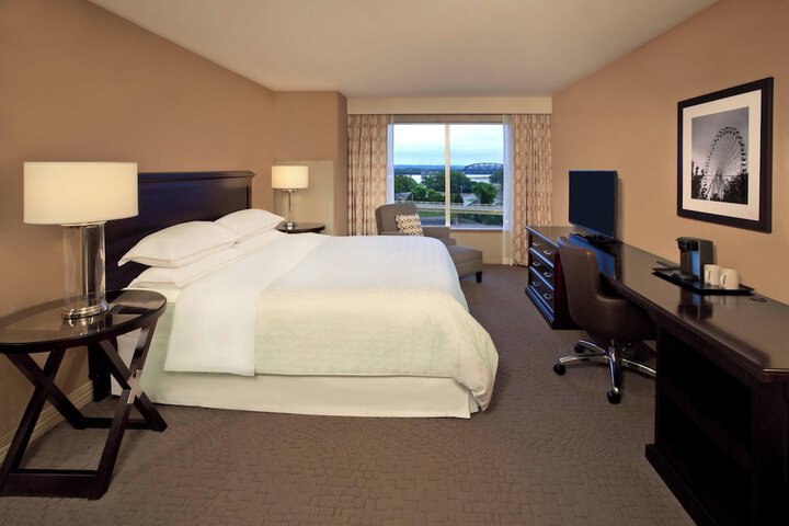 Room 8 of 37