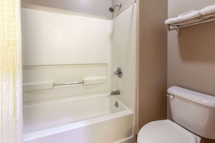 Room 15 of 30
