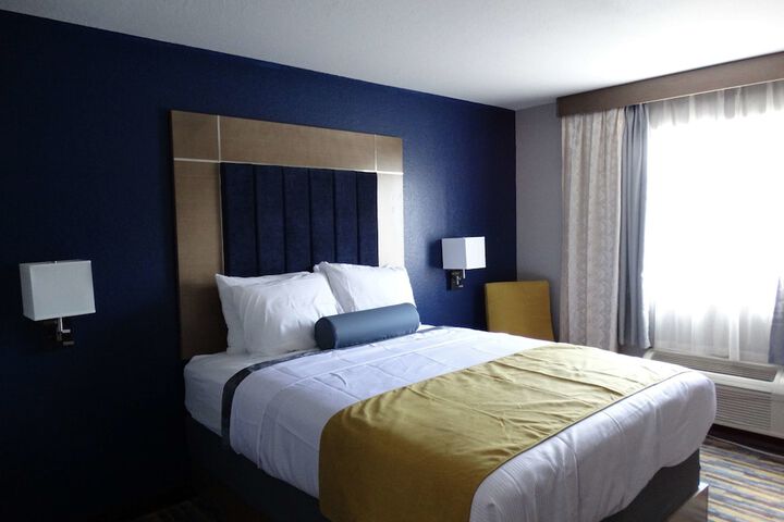Room 18 of 42