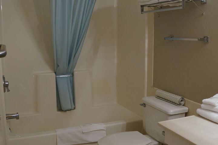 Room 3 of 35
