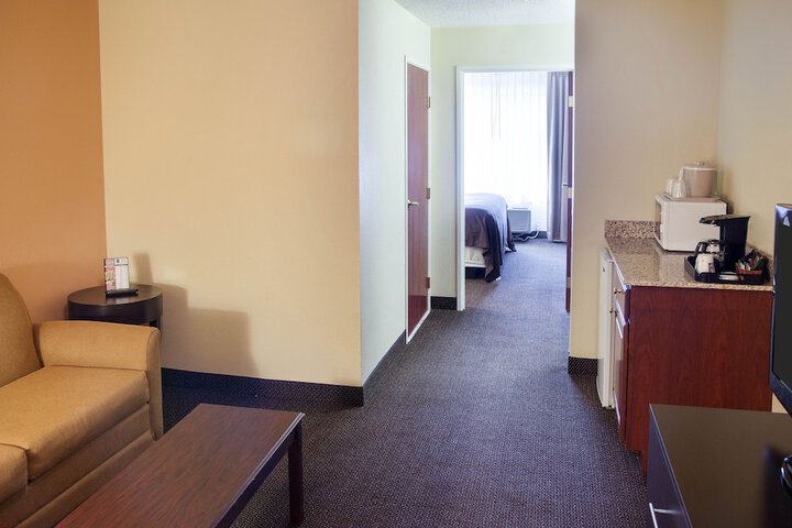 Room 23 of 60