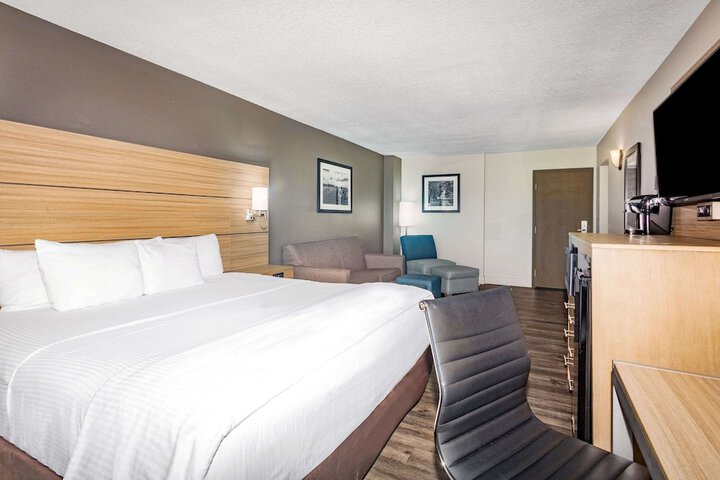 La Quinta Inn & Suites by Wyndham Joplin
