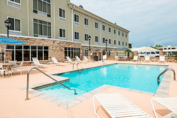 Pool 7 of 41