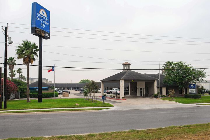 Hotel 4 of 51