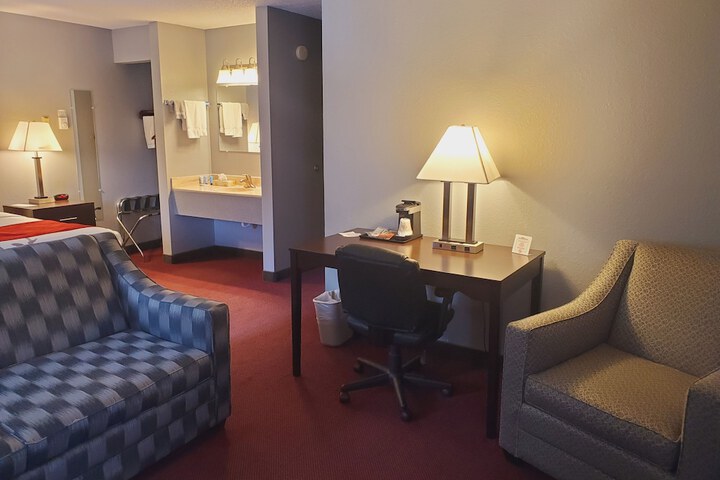 Blackstone Lodge & Suites