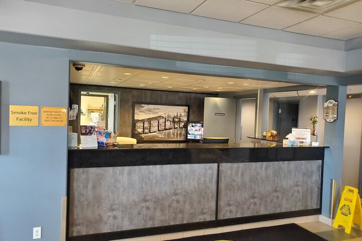 Super 8 by Wyndham Edmonton International Airport