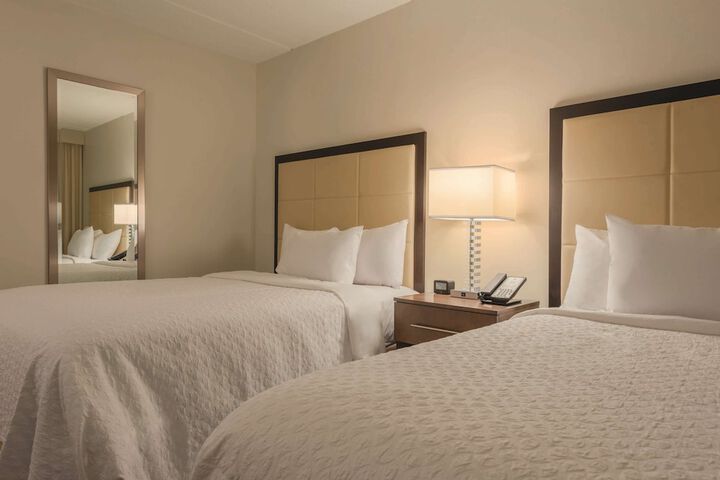 Embassy Suites by Hilton Milwaukee Brookfield