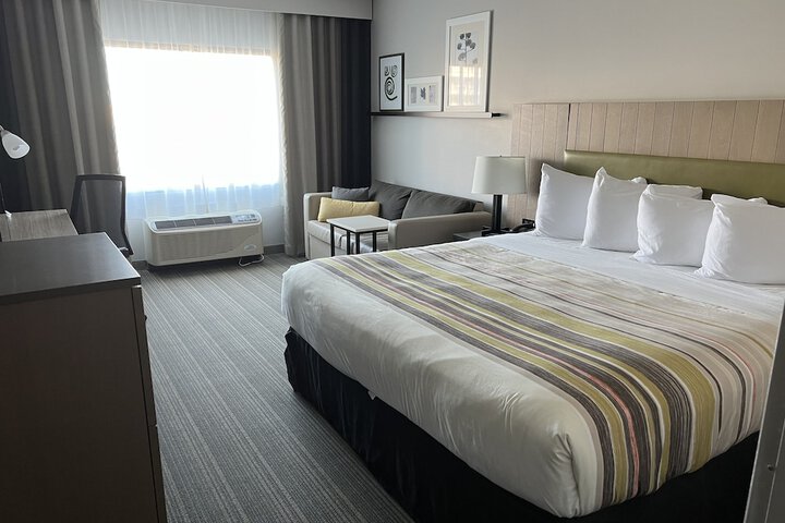 Room 34 of 48