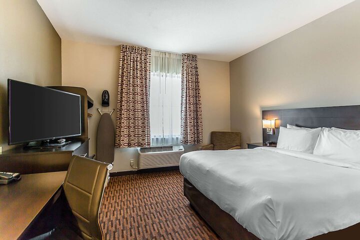 Room 11 of 23