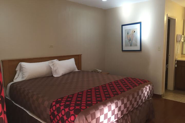 Room 74 of 100