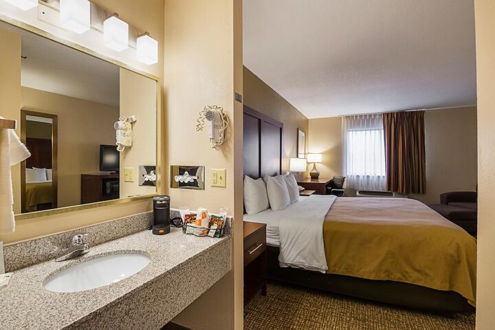 Room 34 of 68
