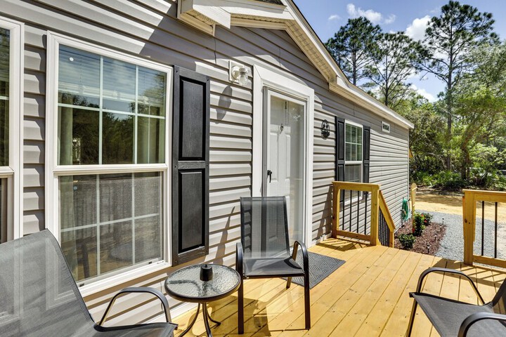 Charming Perry Home 2 Mi to the Gulf!