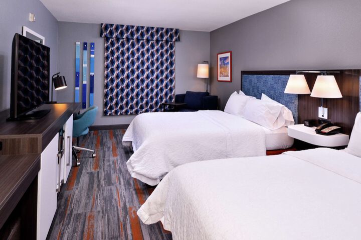 Room 33 of 62