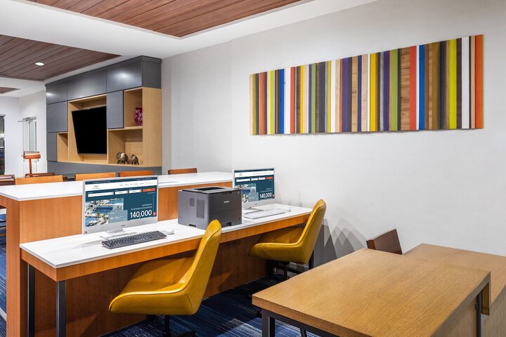 Holiday Inn Express Hotel & Suites - Houston Space Center by IHG
